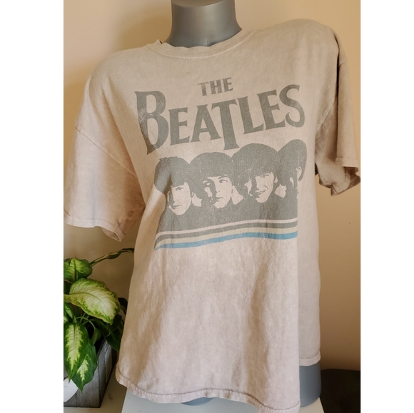 The Beatles Tops - The Beatles World Tour Vintage Tee